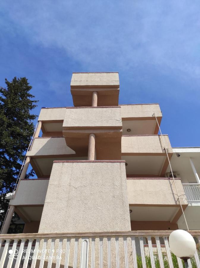 Apartments Anne Petrovac Luaran gambar