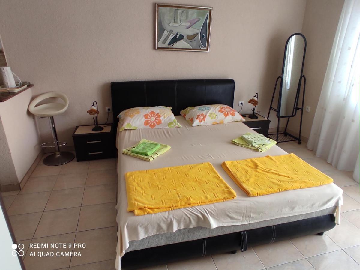 Apartments Anne Petrovac Luaran gambar